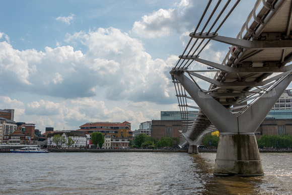 The Wibbly-Wobbly bridge crosses the Thames and joins St.Pauls cathedral with Tate Modern.