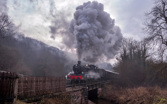 7821 Ditcheat manor puts in a fine display on the climb from Consall.
