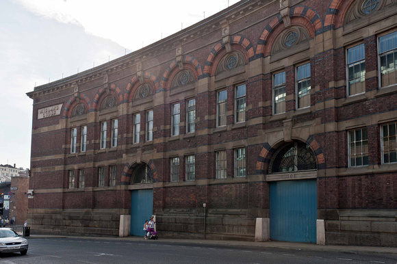 The curved wall of the Midland Railway Goods Offices on Hood street.