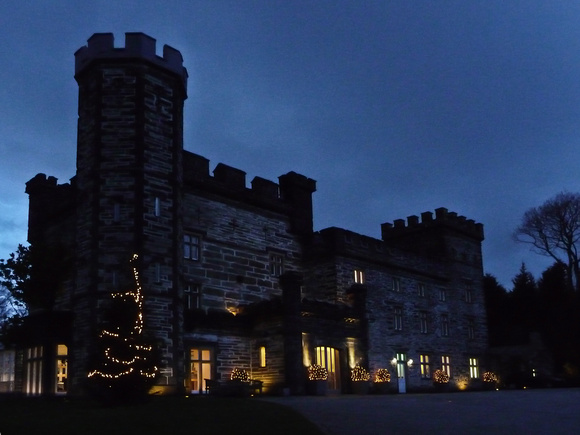 Christmas decorations at Castell Deudraeth