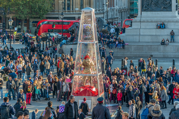 The Trafalgar Square Memorial comes to life every few minutes with air jets to blow the poppies around inside the perspex case.