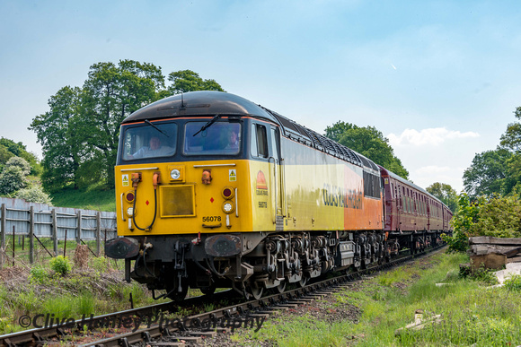 Class 56 no 56078 passes the safari park with the 11.40