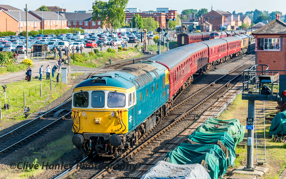 33108 had coupled onto the rear of the 4TC unit and set off with the 8.20 limited stop to Bridgnorth