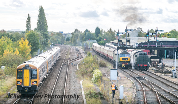 Unit 172335 heads south from Kidderminster