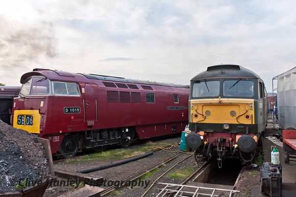 "Western" Class 52 no D1015 Western Champion with Class 47 no D1755.