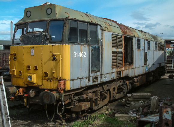 Class 31 no 31462. It was officially withdrawn from service on 31/05/2006. A year after this shot was taken.