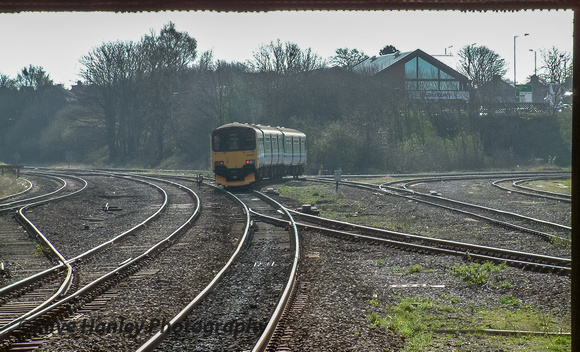 As it continues south the train takes the North Warwickshire line towards Stratford.