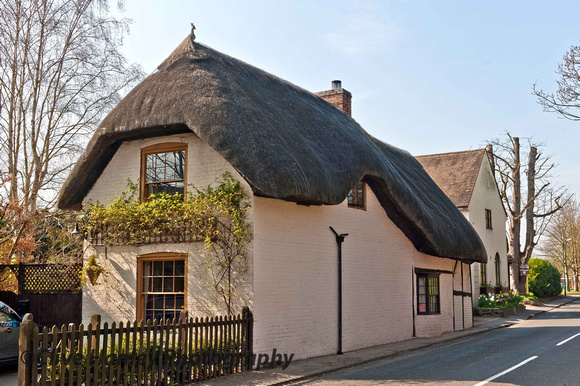 An old thatched cottage on Stratford Road