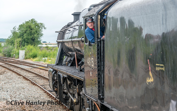 Ray Poole has his left hand on the regulator as he brings 48151 slowly back to the ecs.