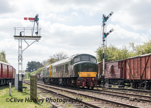 D123 heads north again at the Quorn signals