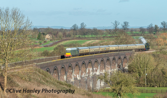 For the return from Laverton I moved closer to the hedge as D8137 tip-toed across the viaduct.
