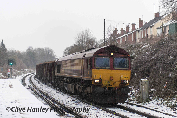 Heading Home now....Class 66 no 66154 trundles through Kidderminster with a scrap metal train.