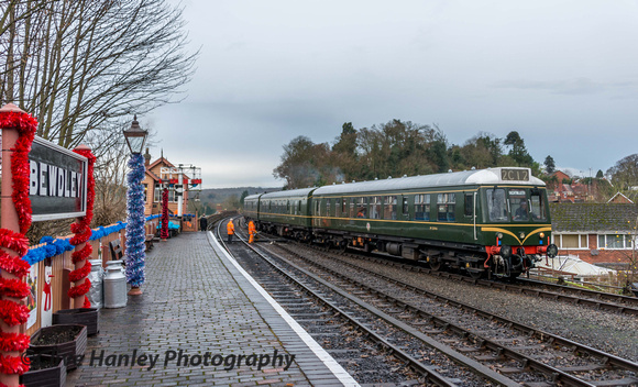The staff mover DMU returns from Arley
