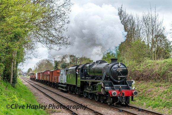 Stanier Black 5 no 45305 takes the lengthy freight towards Quorn.