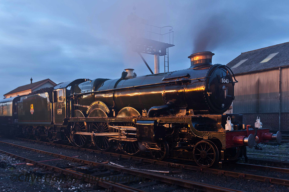 5.28am. GWR Castle Class no. 5043 Earl of Mount Edgcumbe stands at the head of the train within Tyseley.