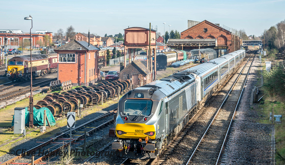 It then moved out of the sidings and over the crossover towards Kidderminster to form the 9.10 to London