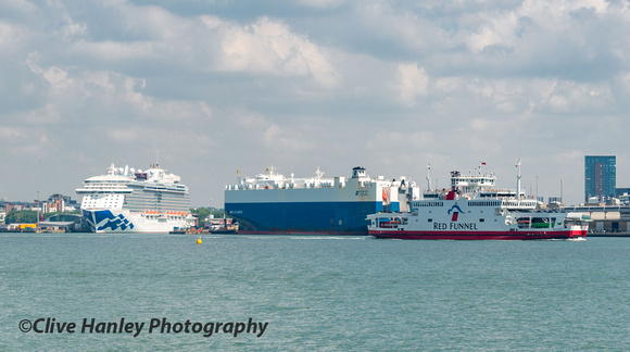 Royal Princess - Princess Cruises, NOCC Atlantic - Vehicles Carrier & Red Funnel ferry