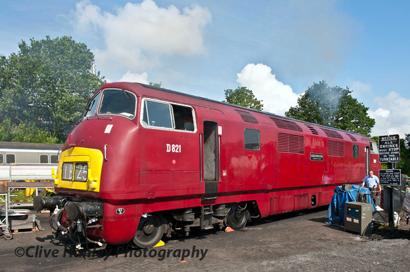 Class 42 diesel hydraulic no D821 powers up at Kidderminster depot.