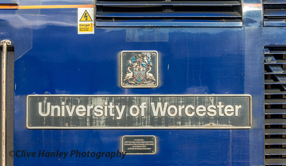The nameplate of "University of Worcester"