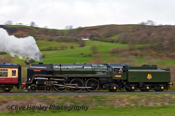 A spot of panning practice with 70000.
