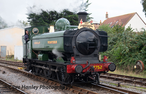 7752 could now run around to the Quantock Belle train.