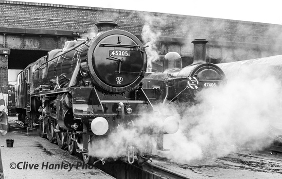 Aren't they the cleanest buffers? Stanier Black 5 no 45305 sits alongside Fowler Jinty no 47406