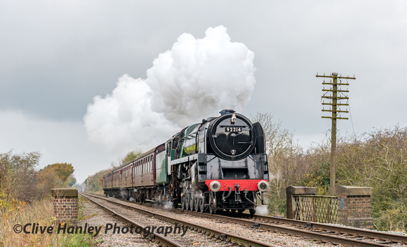 92214 hauls the 11.40 to Leicester