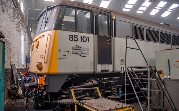 Class 85 AL5 no E3061 (ex 85006 running as 85101) built at BR Doncaster.
