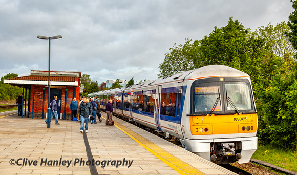 Unit 168005 with the 8.05 to London Marylebone