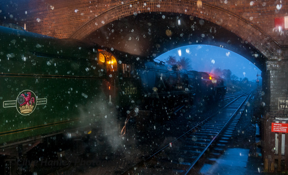 See what I mean. Super power of 92203 & 35005 at Toddington in pouring rain and darkness.