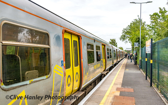 A 6 car train at Ormskirk.