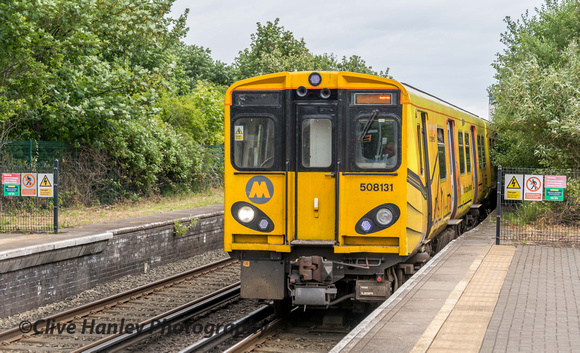 508131 arrives at Bootle Oriel Road station from Southport