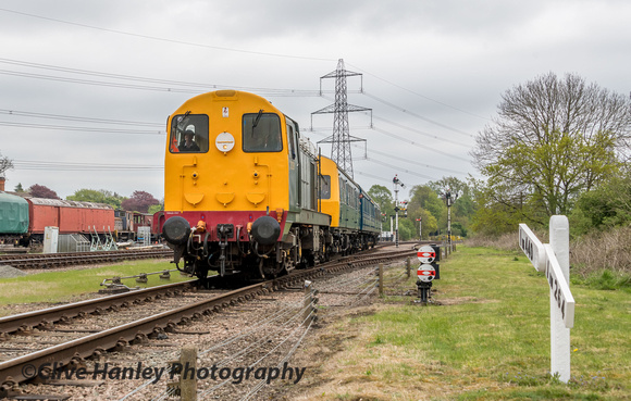 D8098 passes through Swithland on the down main with the 11.50 ex Rothley.