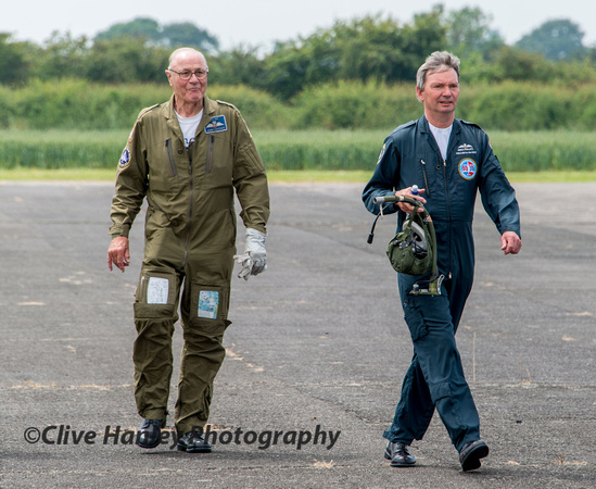 The "flight" crew arrive. Group Captain John Laycock & Wing Commander Mike Pollitt