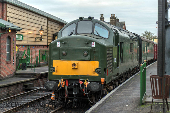 The stock arrived behind this Class 37 - D6836