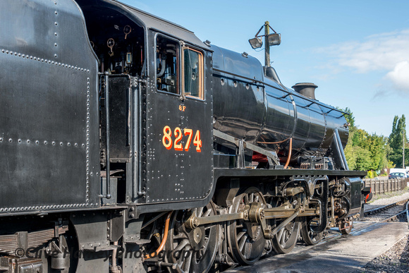 Locos in steam today were the Stanier 8f no 8274 & GWR 2-8-0T no 4270.