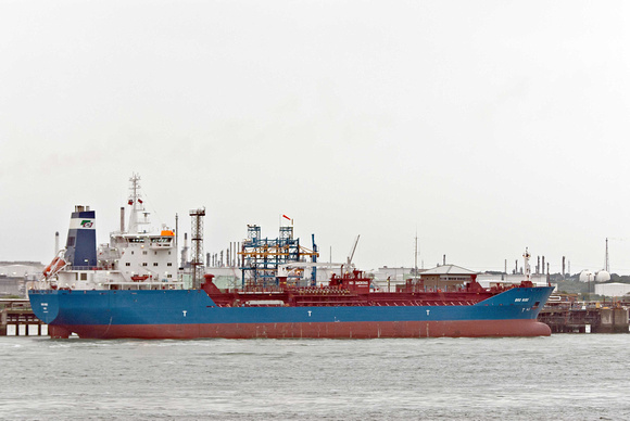 The oil/chemical tanker Bro Nibe, 16,500 tons.
