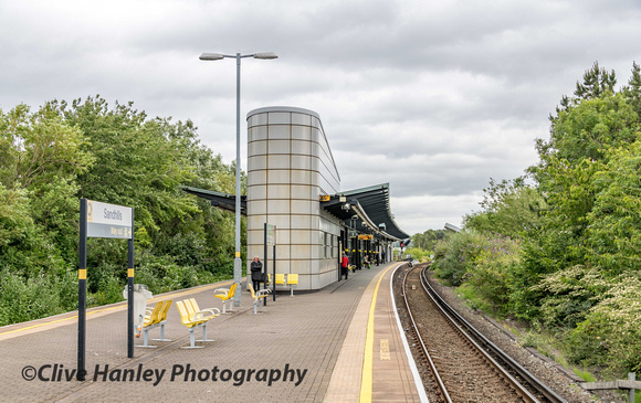 Sandhills is an island platform with trains almost every minute before they split to head left to Southport, straight on to Ormskirk (and Preston) and right to Kirkby (and Wigan).