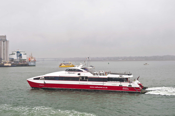 RedJet 4 arrives from the Isle of Wight. The Itchen Bridge can be seen in the distance.