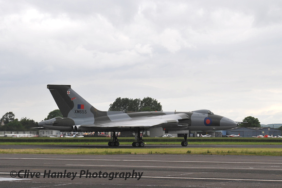 11.24am. XM655 commences its run down the main runway.